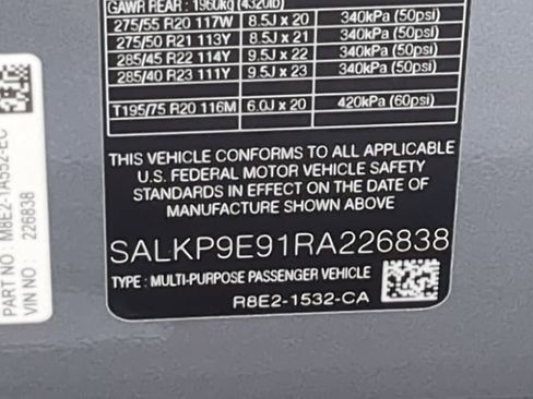 Used 2024 Land Rover Range Rover SE image 37