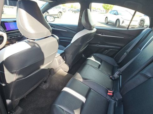Used 2026 Toyota Camry SE FWD image 26