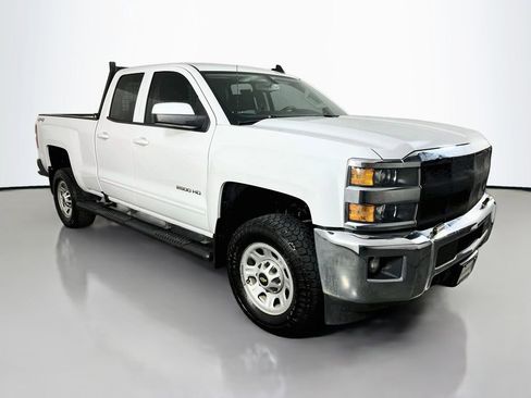 Used 2019 Chevrolet Silverado 2500 LT w/ Snow Plow Prep Package AWD/4WD image 4