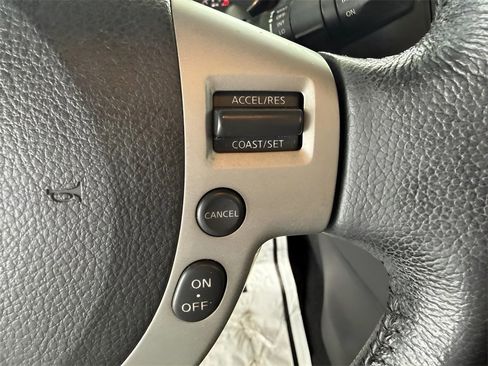 Used 2013 Nissan Rogue SL image 29