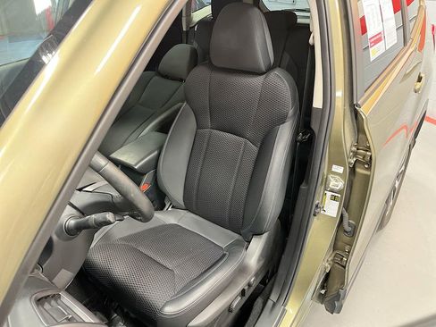 Used 2023 Subaru Forester Premium AWD/4WD image 18
