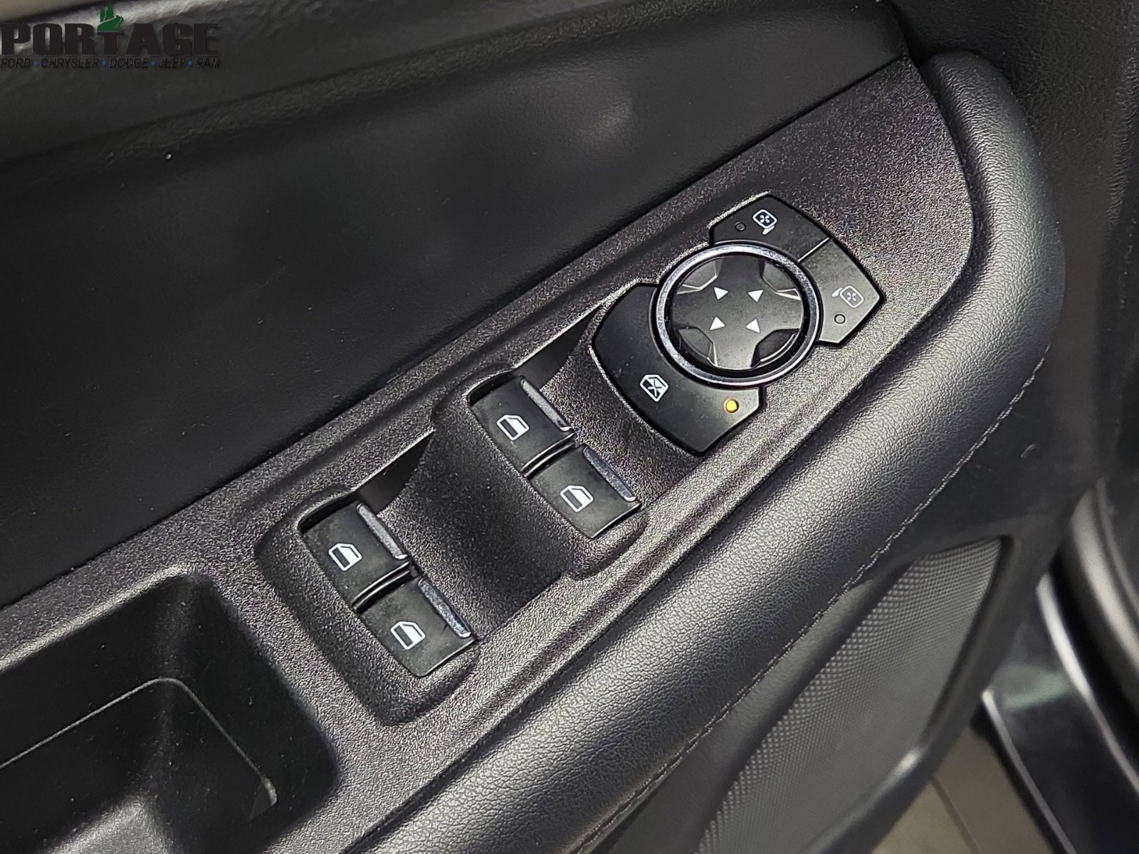 Used 2024 Ford Edge SEL AWD/4WD image 15