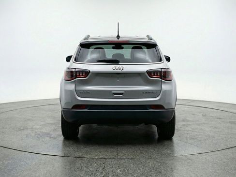 Used 2025 Jeep Compass Limited AWD/4WD image 7