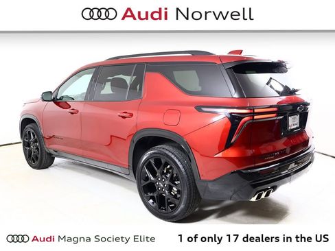 Used 2024 Chevrolet Traverse RS AWD/4WD image 12