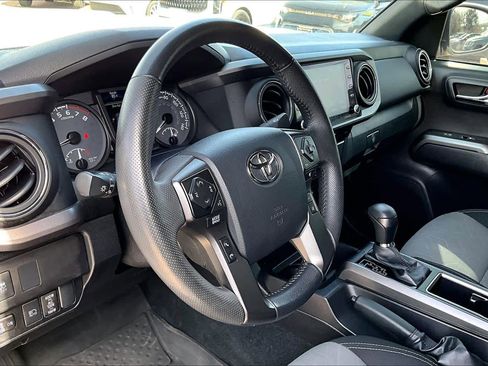 Used 2023 Toyota Tacoma TRD Sport w/ Technology Package image 17