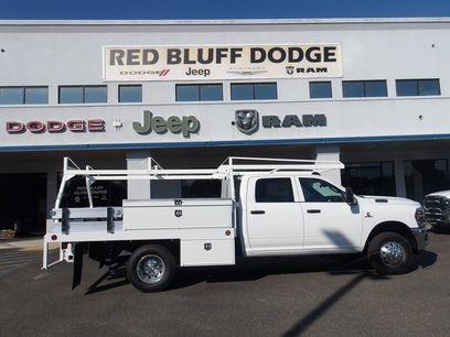 New 2025 RAM 3500 Tradesman w/ Chrome Appearance Group
