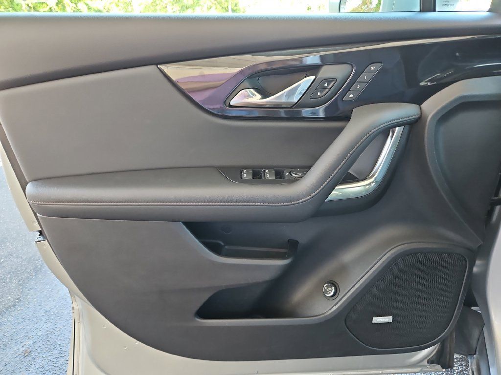 Used 2019 Chevrolet Blazer Premier w/ Sun and Wheels Package AWD/4WD image 30
