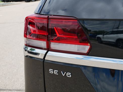 Used 2022 Volkswagen Atlas SE w/ Panoramic Sunroof Package AWD/4WD image 17