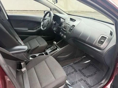 Used 2018 Kia Forte LX image 11