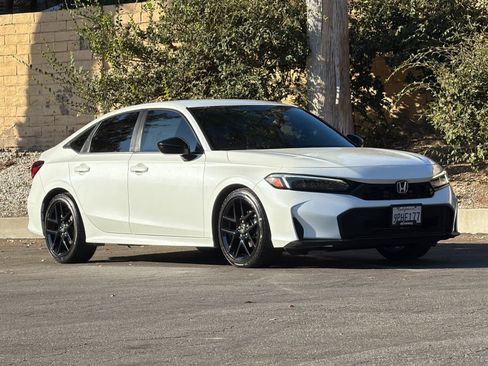 Used 2025 Honda Civic Sport image 9