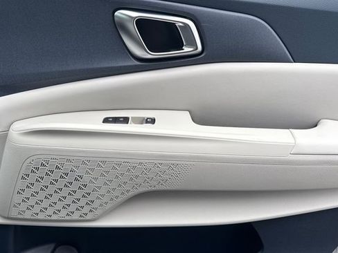 New 2026 Kia Carnival EX FWD image 21
