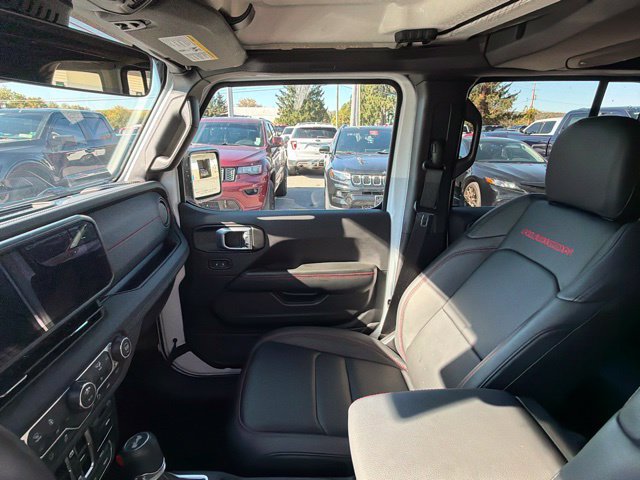 Used 2026 Jeep Wrangler Unlimited Rubicon w/ Safety Group AWD/4WD image 27