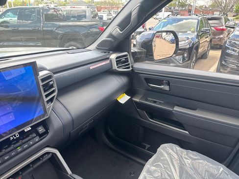 New 2026 Toyota Tundra Platinum AWD/4WD image 31