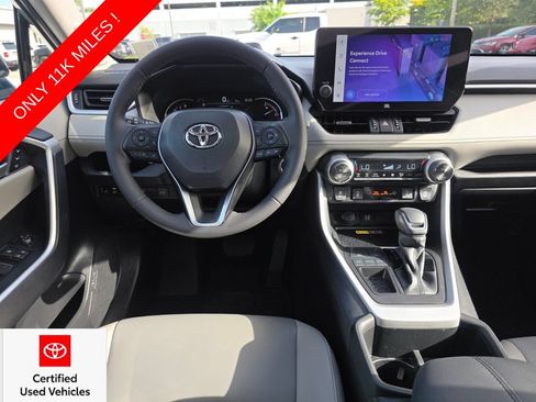 Used 2023 Toyota RAV4 XLE Premium FWD image 7