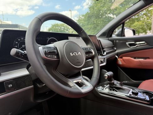 New 2025 Kia Sportage SX image 34