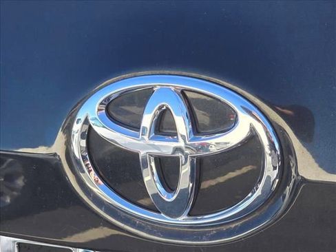 Used 2019 Toyota Corolla LE image 30