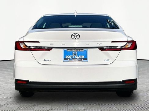 Used 2025 Toyota Camry LE FWD image 7