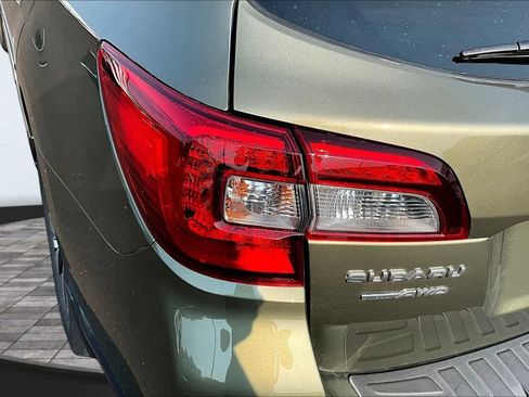 Used 2018 Subaru Outback 2.5i Touring AWD/4WD image 20