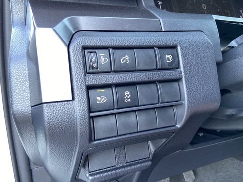 Used 2025 Toyota 4Runner SR5 AWD/4WD image 44