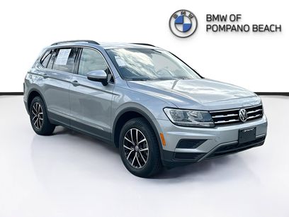Used 2021 Volkswagen Tiguan SE w/ Panoramic Sunroof Package