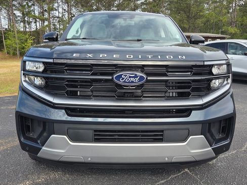 New 2026 Ford Expedition Platinum AWD/4WD image 2