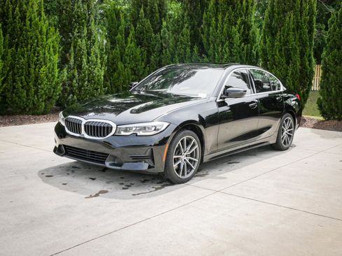 Used 2021 BMW 330i Sedan w/ Convenience Package RWD image 5