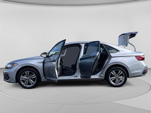 Used 2024 Volkswagen Jetta SE FWD image 27