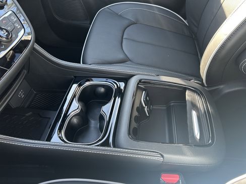 New 2026 Chrysler Pacifica Limited w/ S Appearance Package image 41