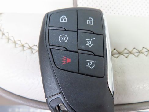 Used 2025 GMC Yukon Denali image 71