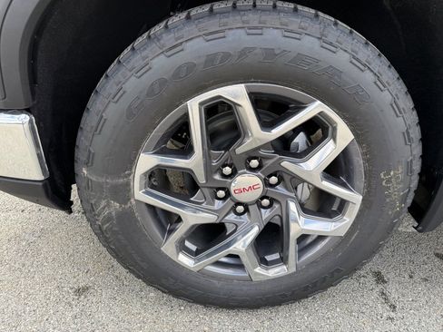 New 2026 GMC Sierra 1500 SLT w/ SLT Premium Plus Package image 9