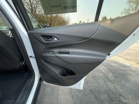 Used 2021 Chevrolet Equinox LT AWD/4WD image 23