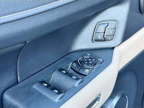 Used 2024 Ford Expedition Max XLT image 18