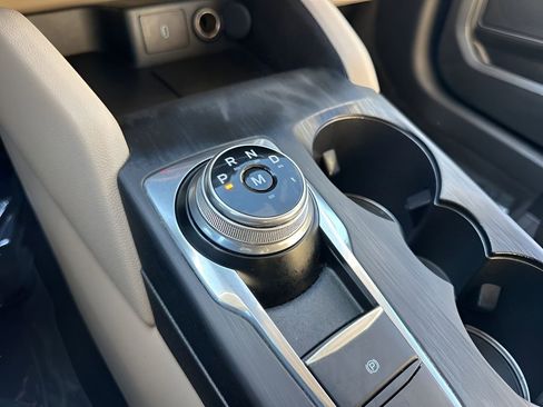 Used 2020 Ford Escape Titanium image 17