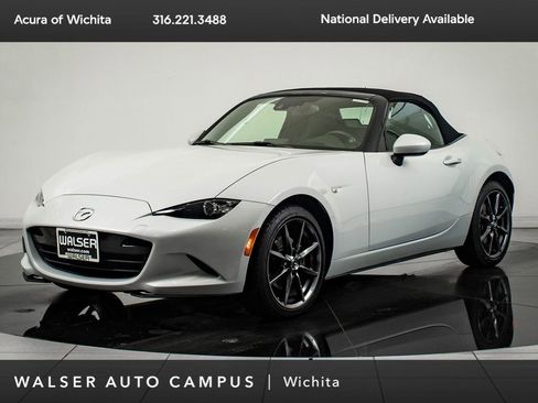Used 2017 MAZDA MX-5 Miata Grand Touring image 1