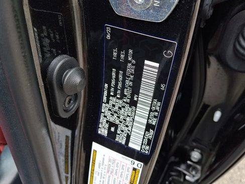 Certified 2023 Lexus GX 460 Premium w/ Premium Package AWD/4WD image 28