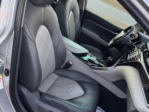 Used 2018 Toyota Camry XLE w/ Protection Package (Q2) FWD image 9