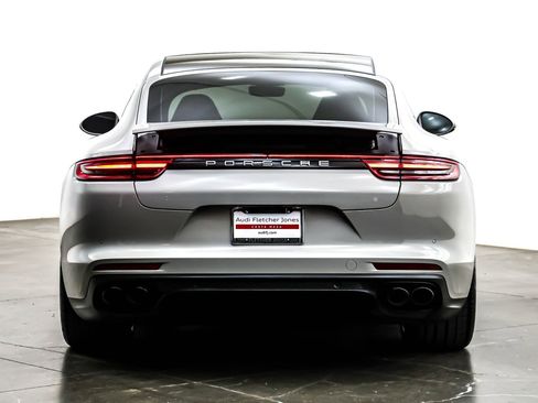 Used 2019 Porsche Panamera image 3