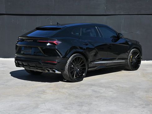 Used 2020 Lamborghini Urus AWD/4WD image 7