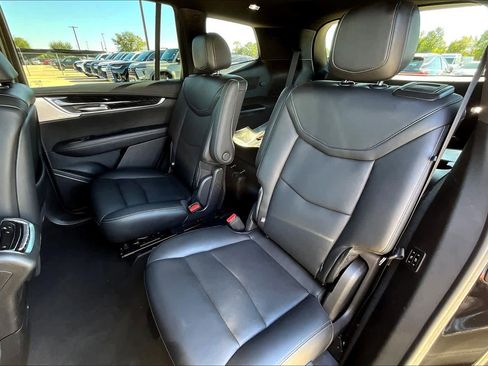 Used 2023 Cadillac XT6 Premium Luxury w/ Technology Package image 20