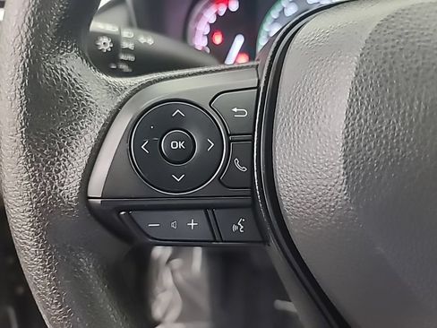 Used 2025 Toyota RAV4 XLE AWD/4WD image 29