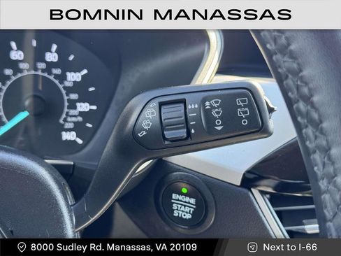 Used 2022 Ford Escape SE w/ SE Sport Appearance Package image 28