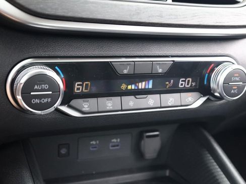 New 2026 Nissan Altima 2.5 SV w/ SV Premium Package FWD image 13