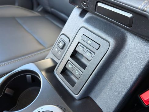 New 2025 Ford Bronco Badlands image 38