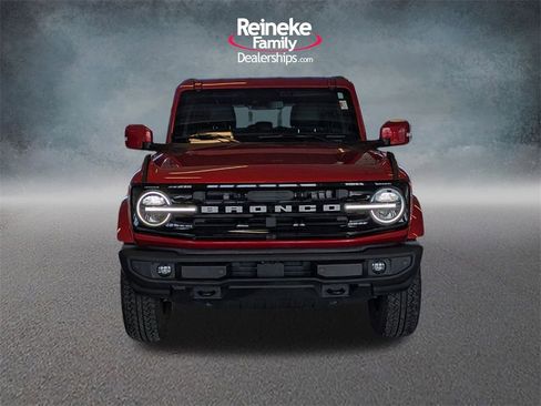 Used 2022 Ford Bronco Outer Banks image 2