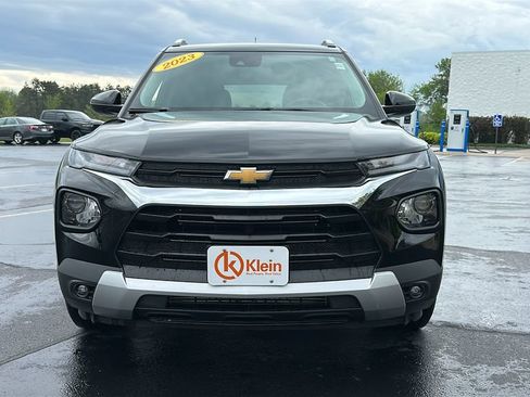Used 2023 Chevrolet TrailBlazer LT FWD image 2