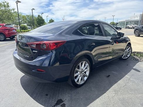 Used 2017 MAZDA MAZDA3 Touring FWD image 3