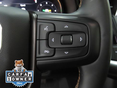 Used 2023 GMC Yukon XL AT4 w/ AT4 Premium Package AWD/4WD image 11