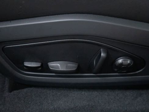 Certified 2025 Porsche Taycan 4S image 16