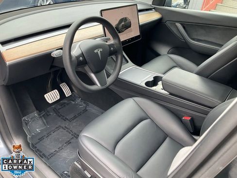 Used 2022 Tesla Model Y Performance AWD/4WD image 6