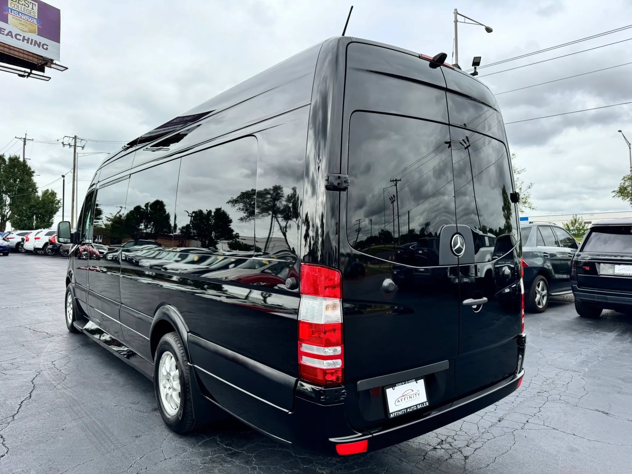 Used 2016 Mercedes-Benz Sprinter 2500 image 3
